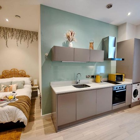 Liverpool Gem: Cozy Studio Retreat מראה חיצוני תמונה