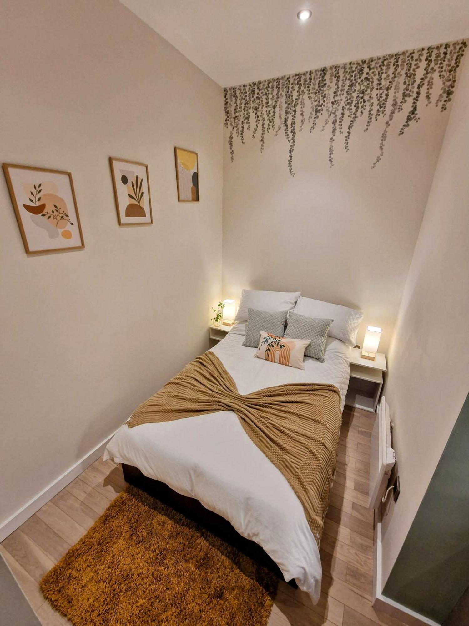 Liverpool Gem: Cozy Studio Retreat חדר תמונה
